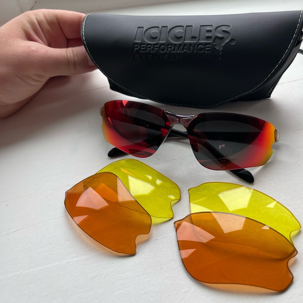 ICICLES Performance Sunglasses with 2 Extra Lenses and Case